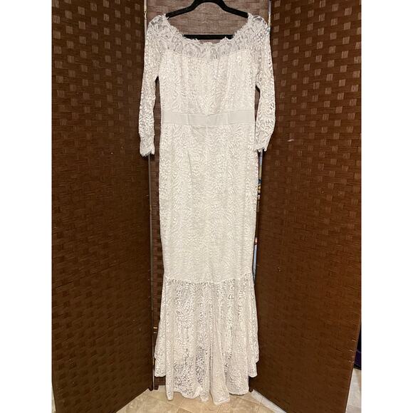 Lace Boatneck Fishtail Dress- Size 14-16 - Picture 10 of 11